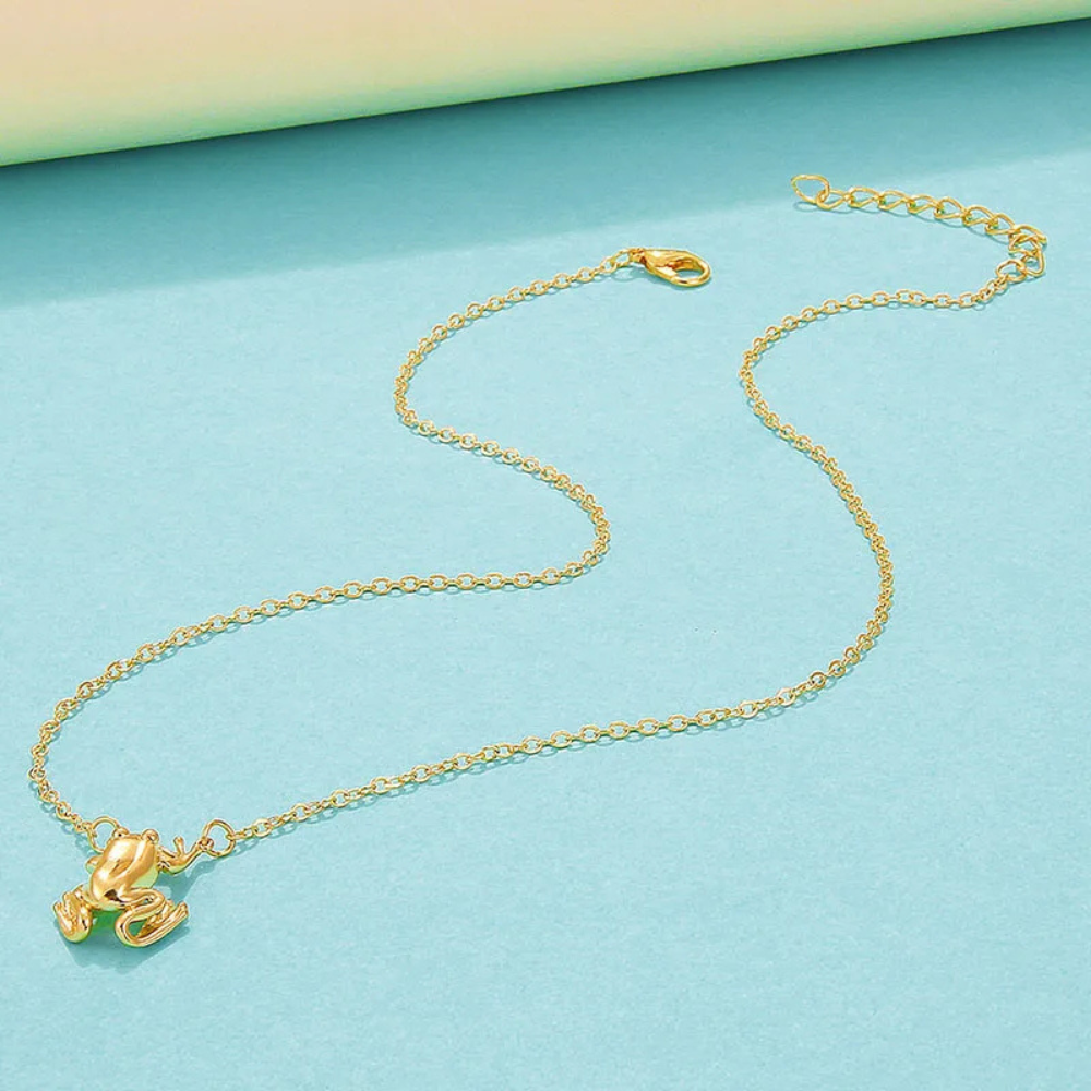 Collier Pendentif Grenouille Acier doré