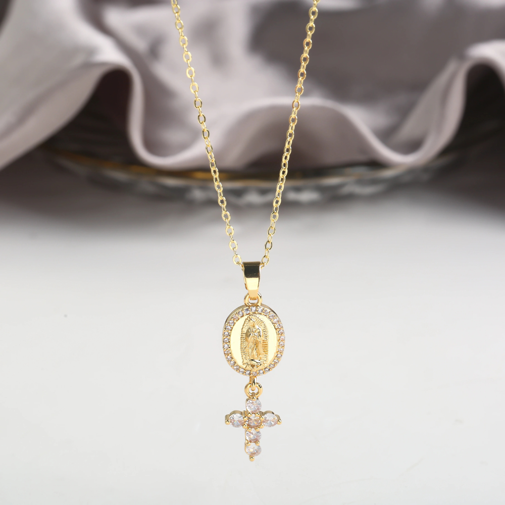 Collier Médaille Vierge et Croix Strass blanc