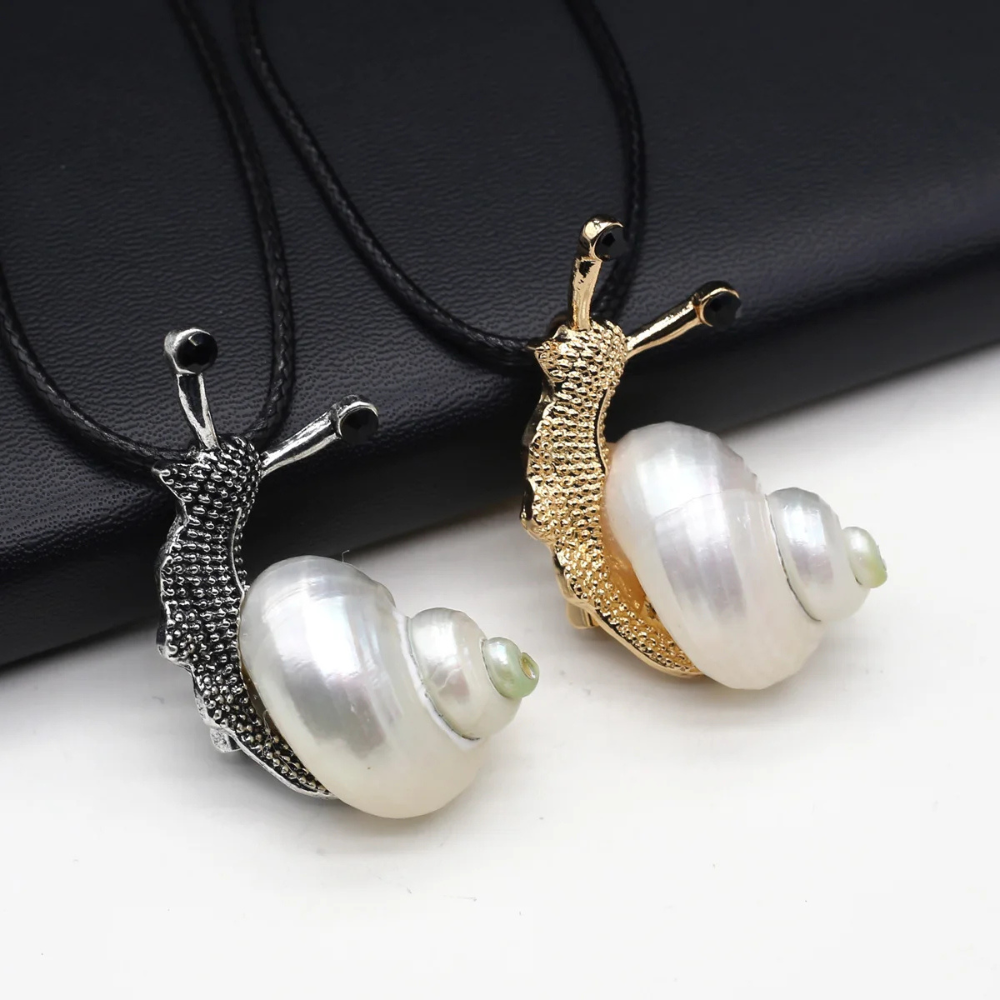 Collier Escargot Coquille Blanche cuir