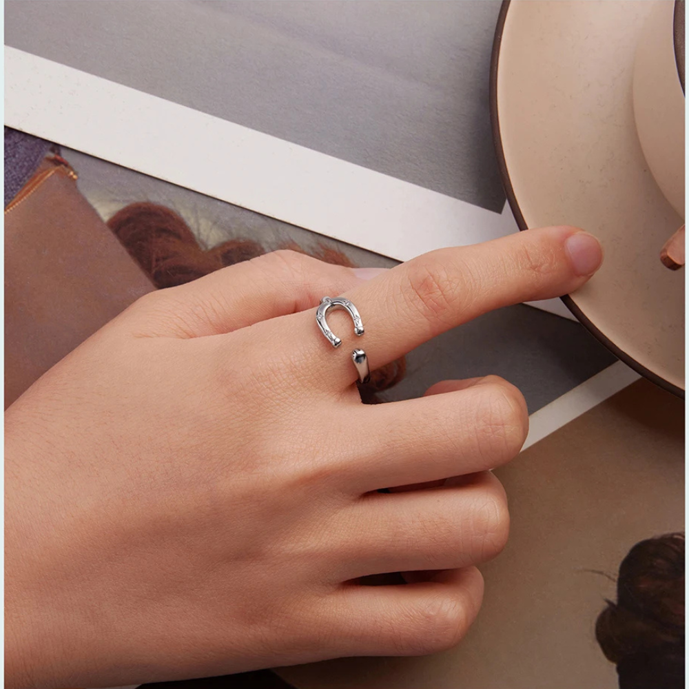 Bague Fer à Cheval Étoile ouverte