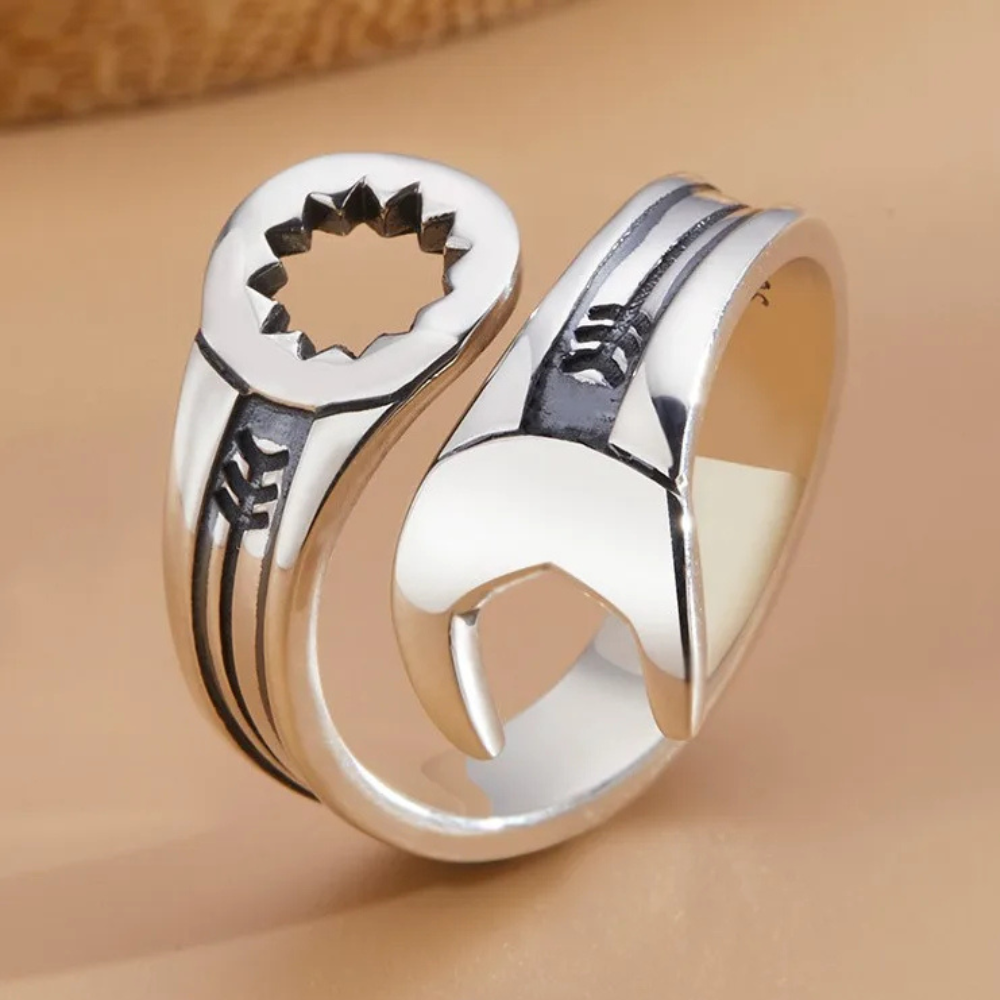 Bague forme Clé Plate