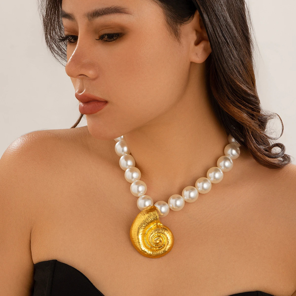 Collier Perles et Escargot