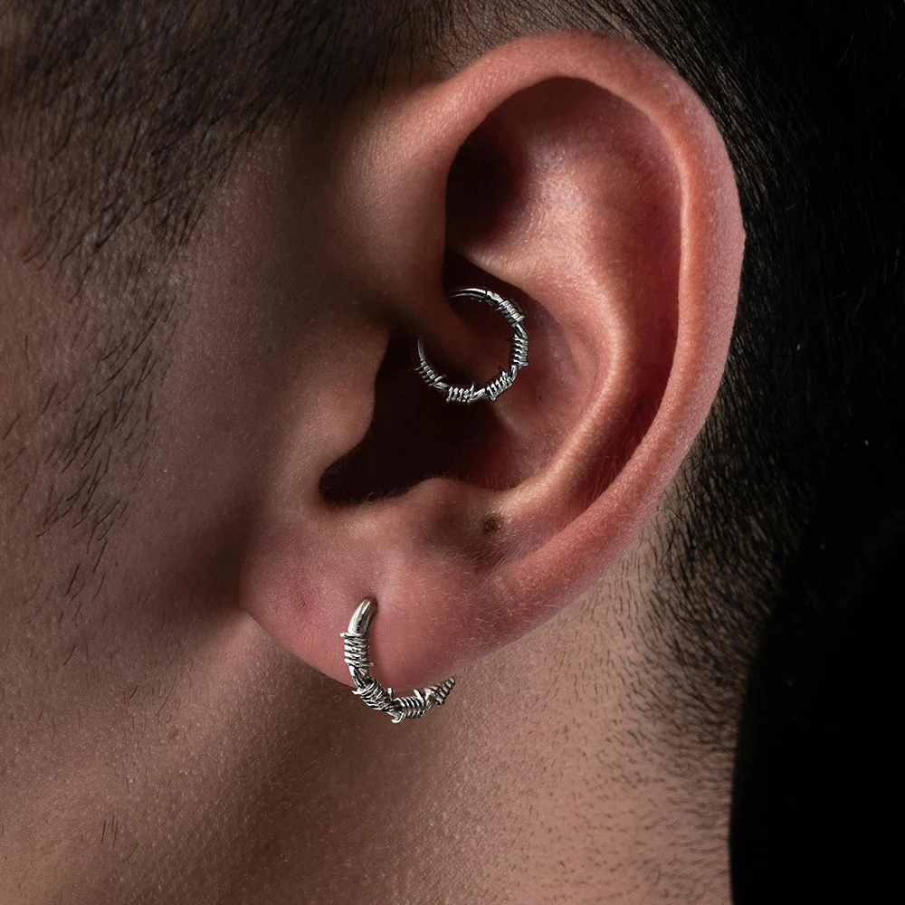 Piecing Barbelé oreille