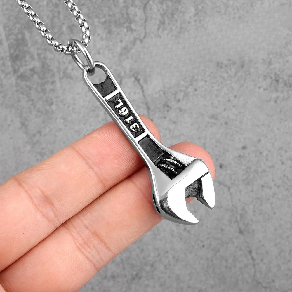 Collier Clé à Molette