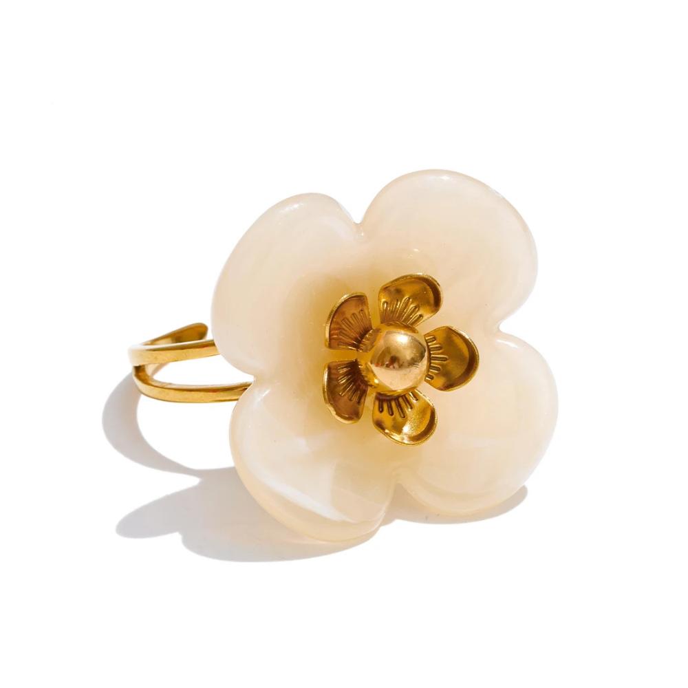 Bague Fleur Résine et Dorée blanche