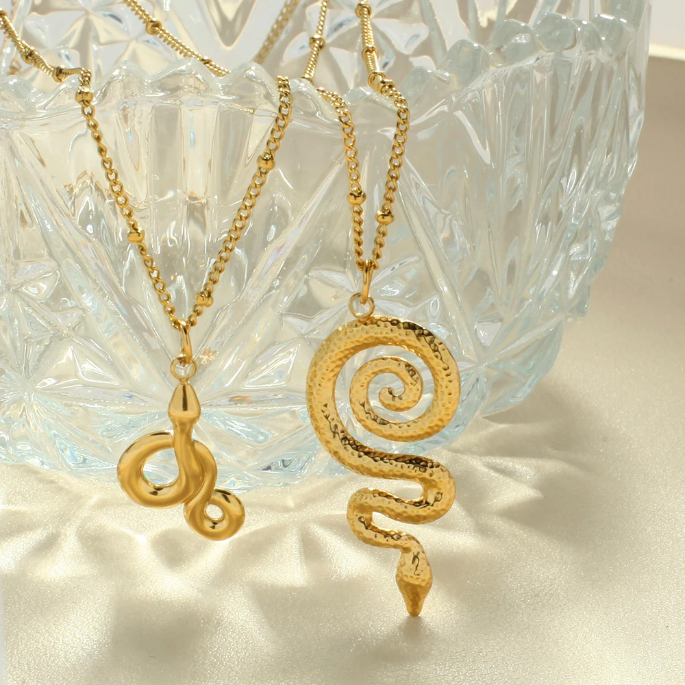 Collier Serpent Cercle pendentif or