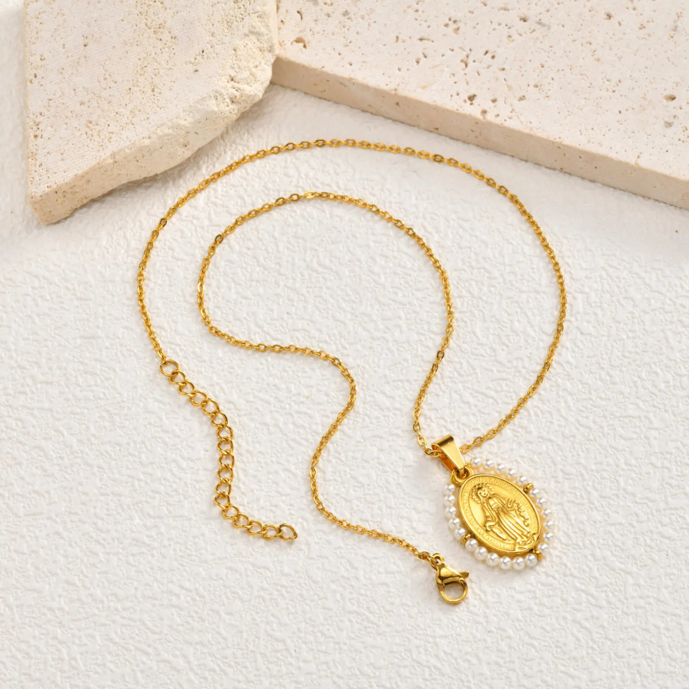 Collier Vierge Marie Perles doré