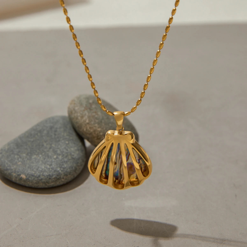 Collier Pendentif Coquillage Doré et Bleu femme