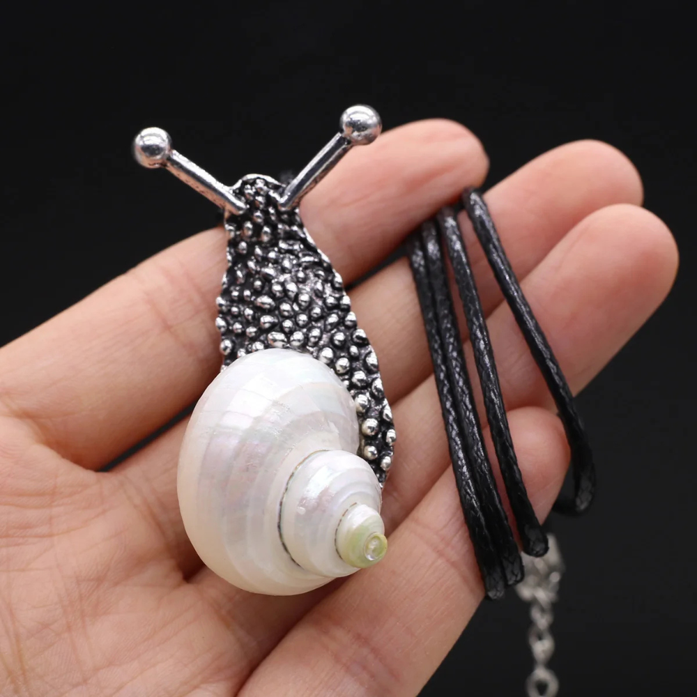 Collier Escargot Coquille Blanche