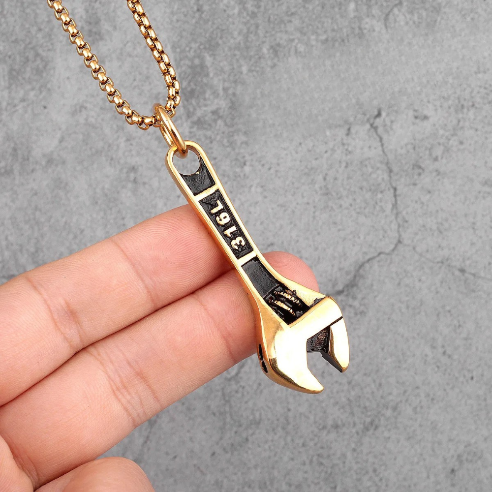 Collier Pendentif Clé à Molette pendenitf