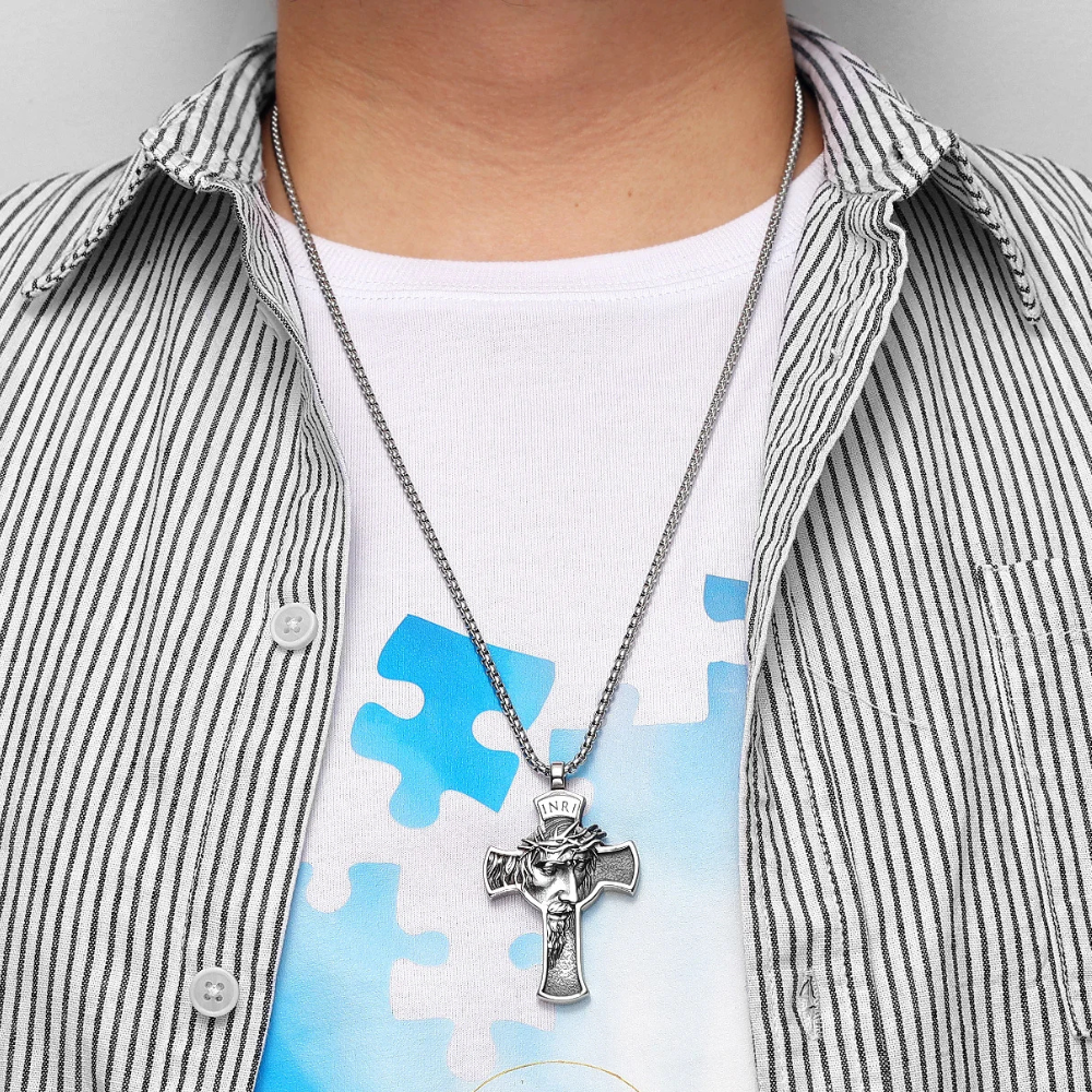 Collier Croix Homme Visage Jésus pendentif