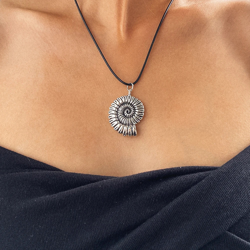 Collier Escargot Cuir