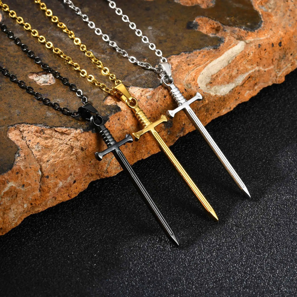 Collier Épée Homme pendentif croix