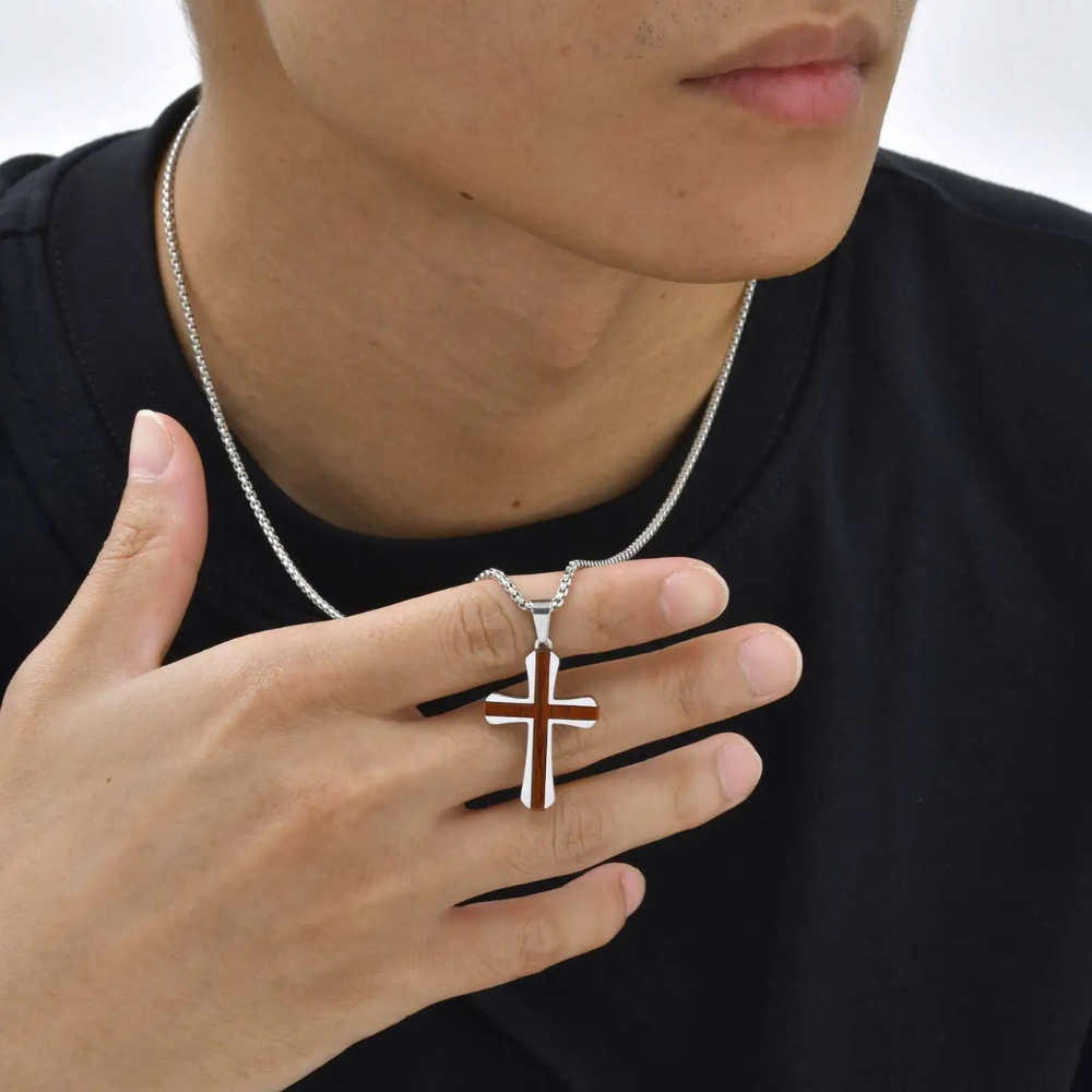 Collier Croix Acier et Bois