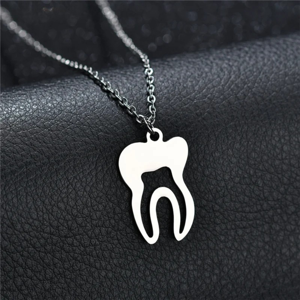 Collier Pendentif Dent argent