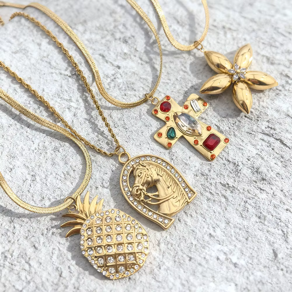 Collier Ananas Brillant doré