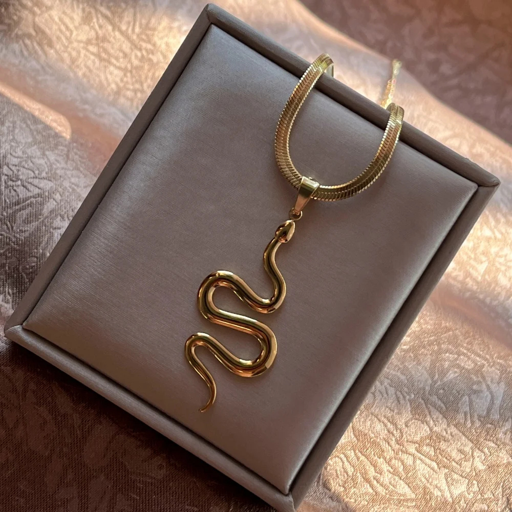 Collier Maille et Pendentif Serpent doré