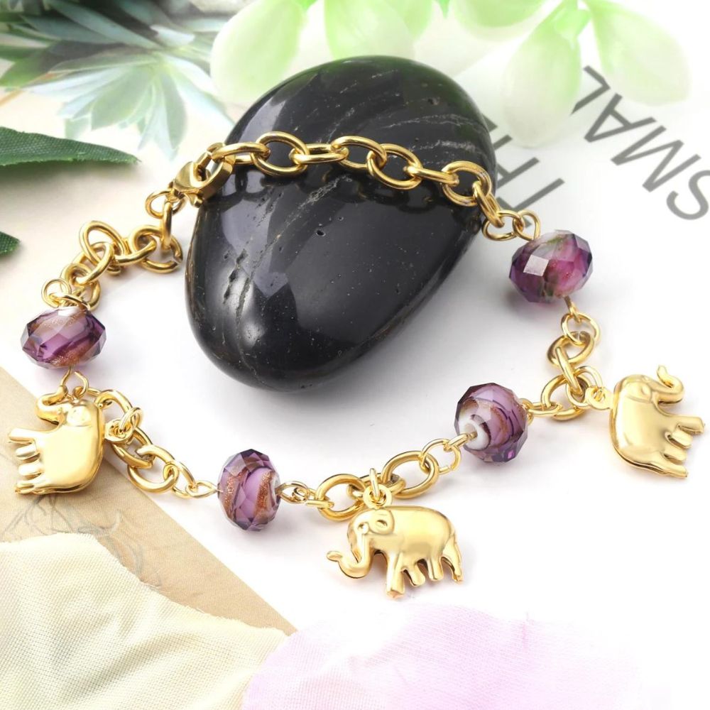 bracelet en grosse chaine avec pierres et breloque éléphant