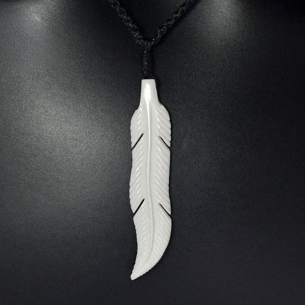 Collier avec Plume Blanche