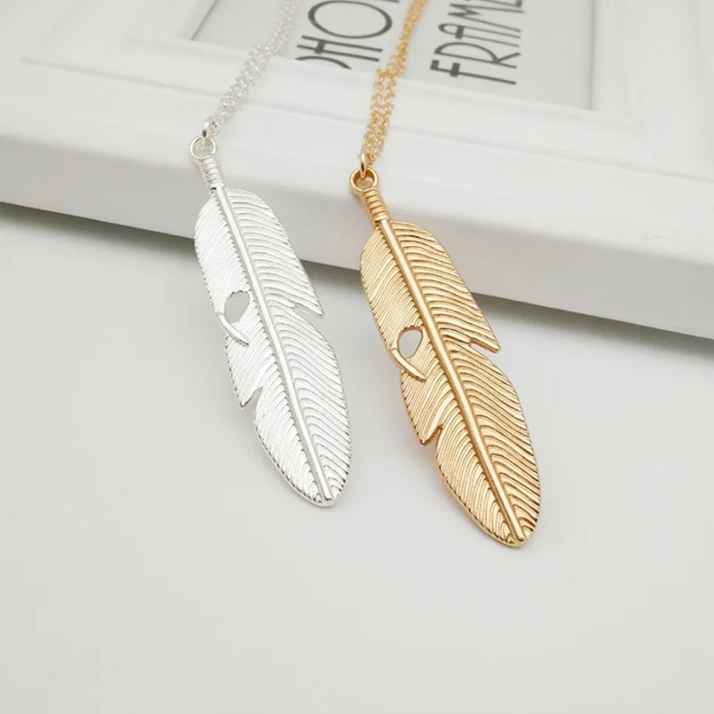 Collier avec Plume Acier