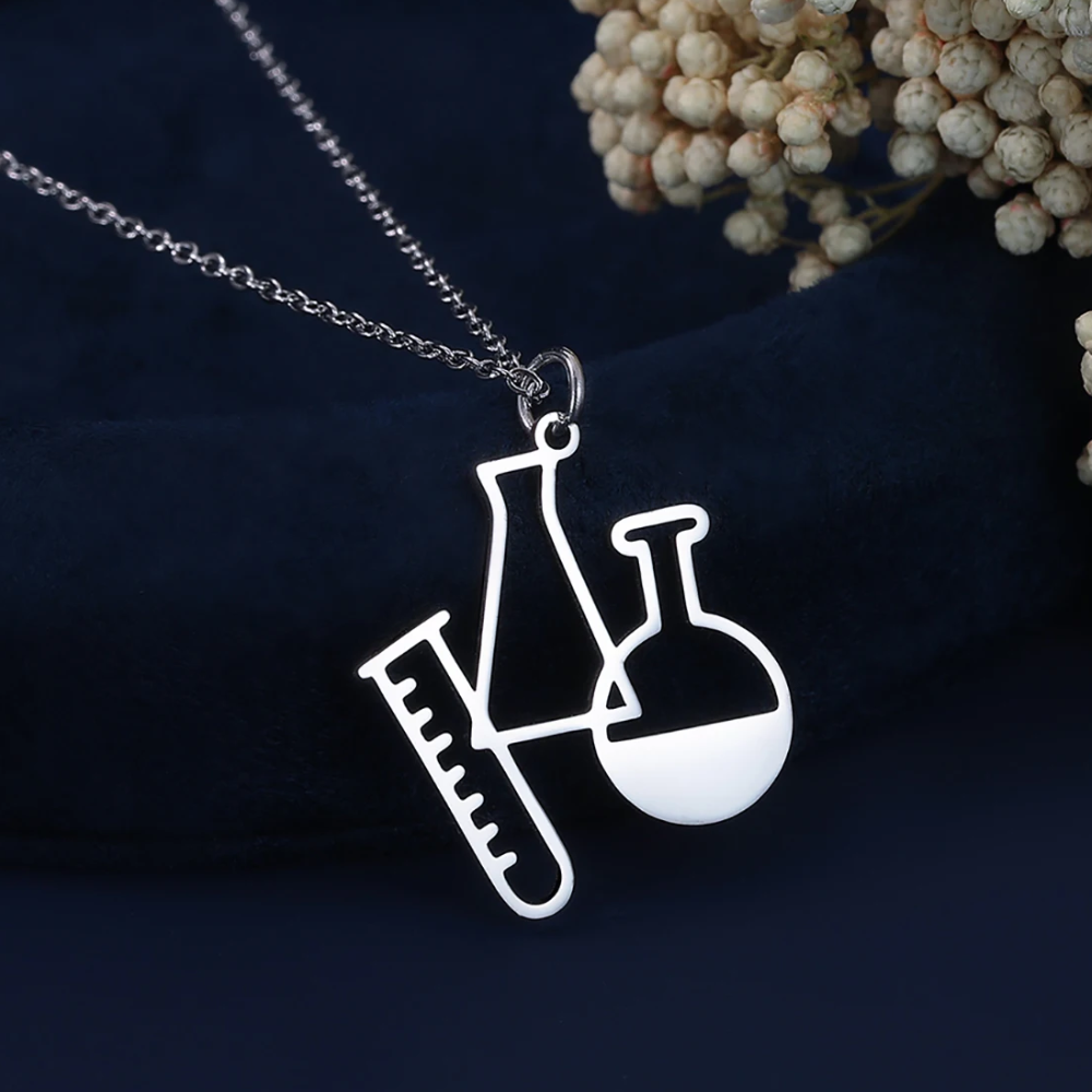 Collier Chimie Métal