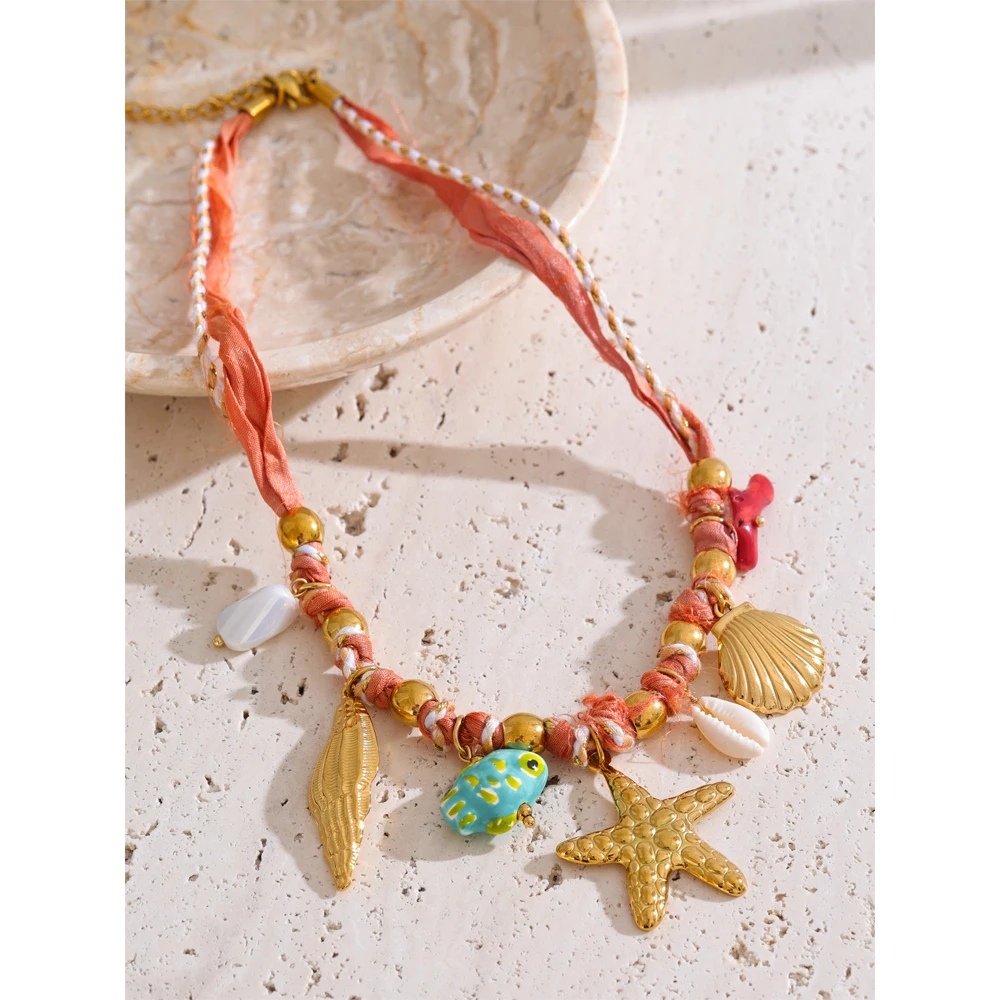 Collier Tissu Pendentif Coquillage pas cher
