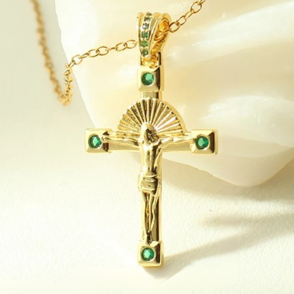Collier Croix Jesus pas cher