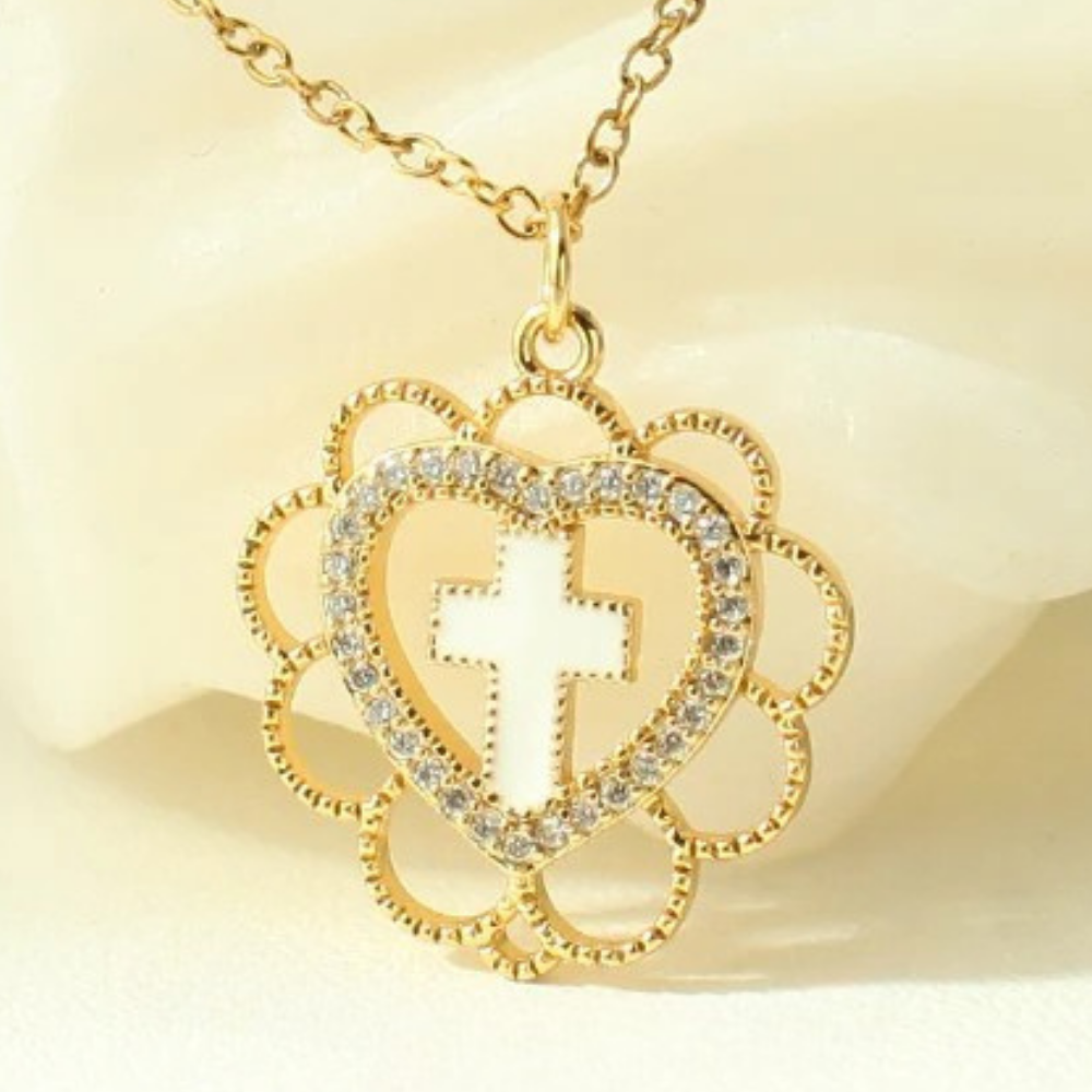 Collier Croix Blanche Cœur pas cher