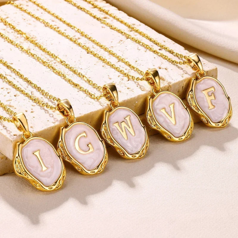 Collier Initiale D Abstrait pas cher