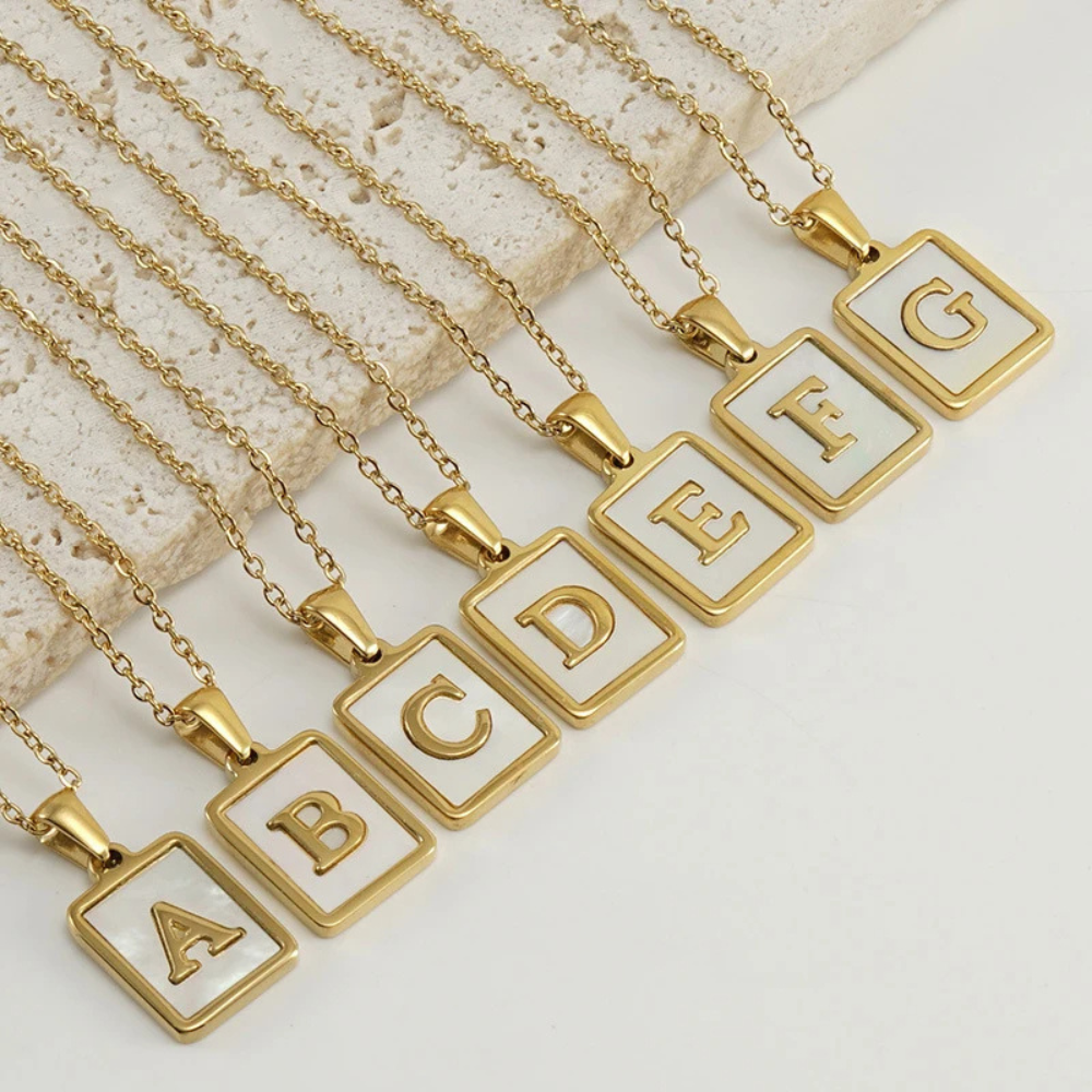 Collier Initiale A Nacre pas cher