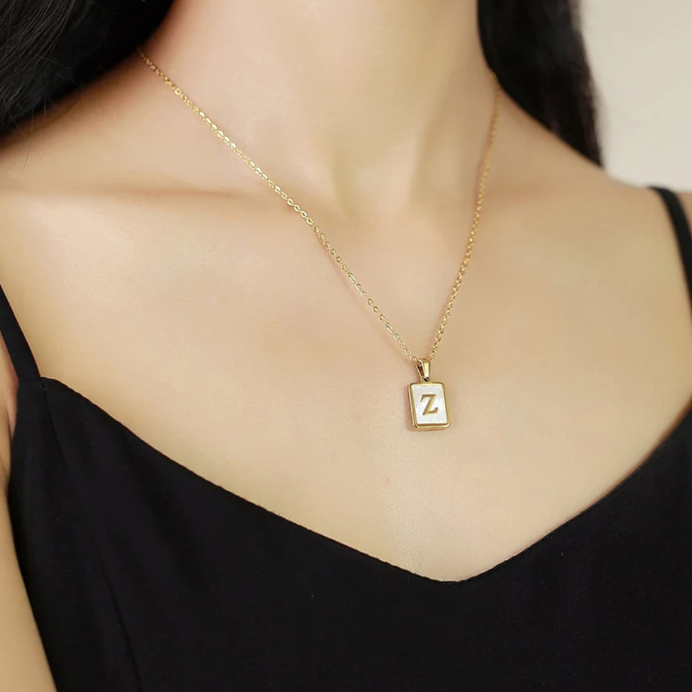 Collier Initiale A Nacre pas cher