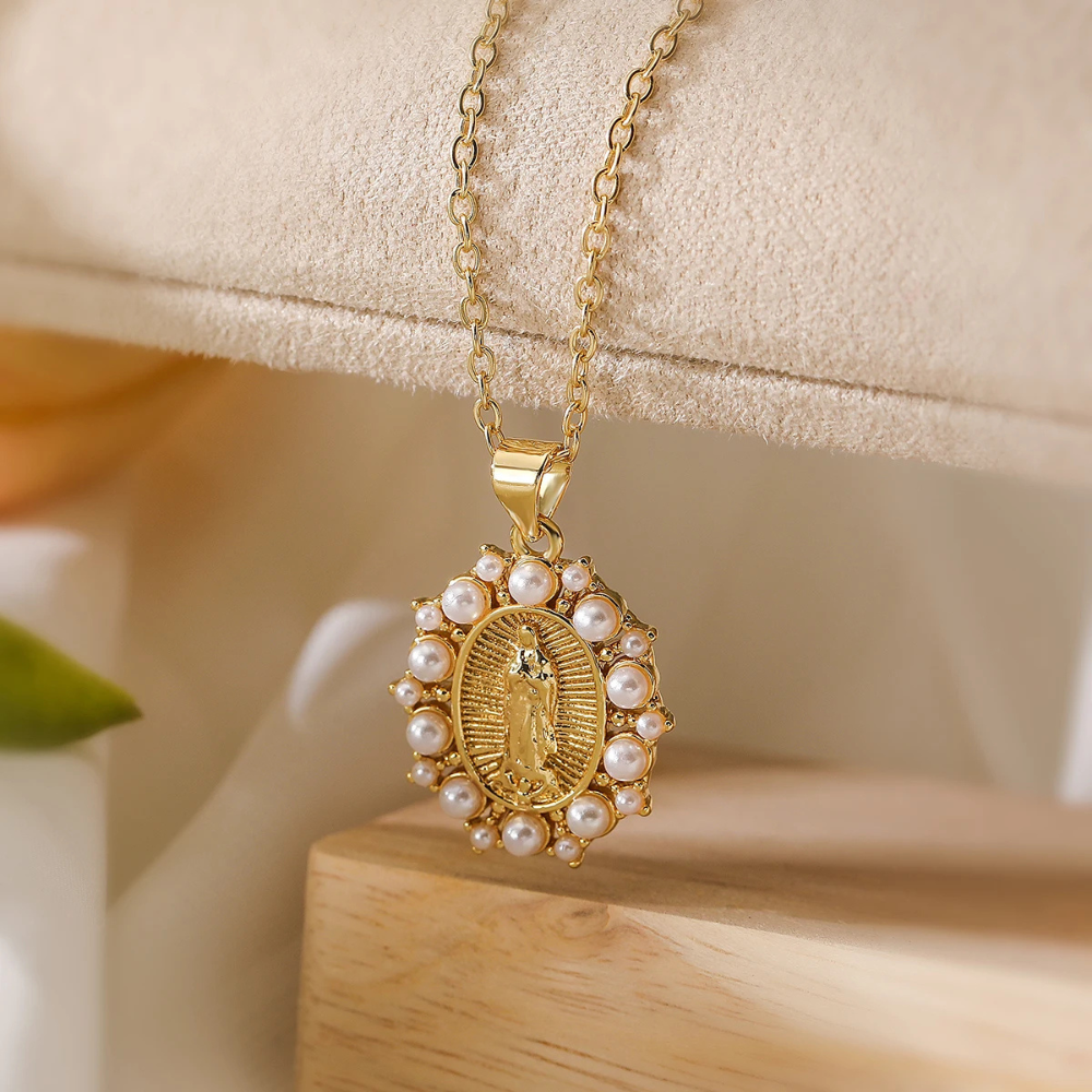 Collier Vierge Marie Perle Blanche pas cher