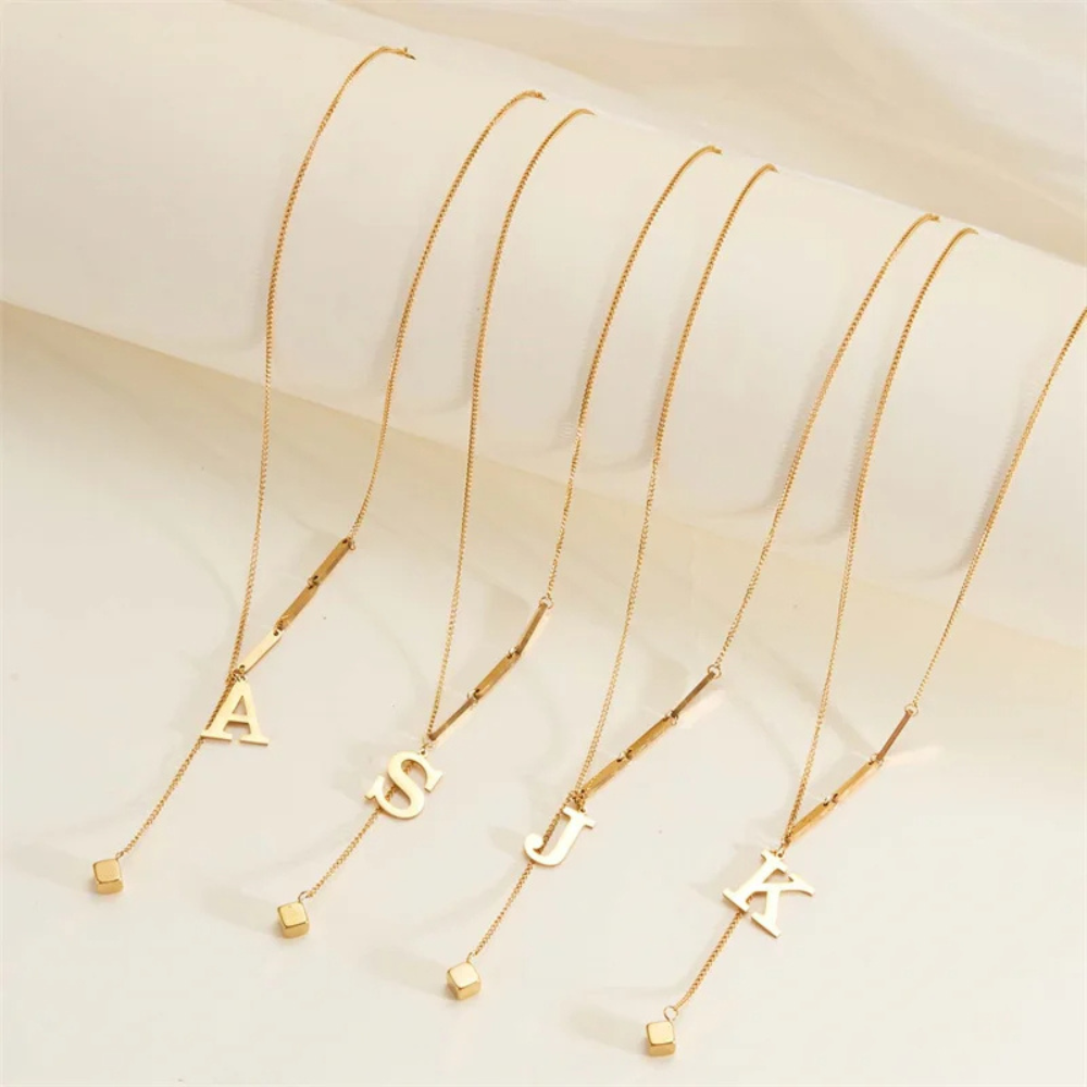 Collier en Y Lettre M pas cher